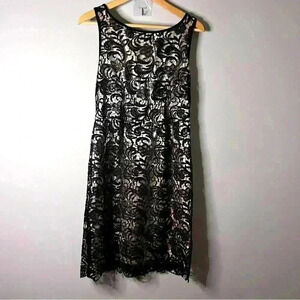 Laundry by Shelli Segal black lace dress classic size 6 pre-owned
